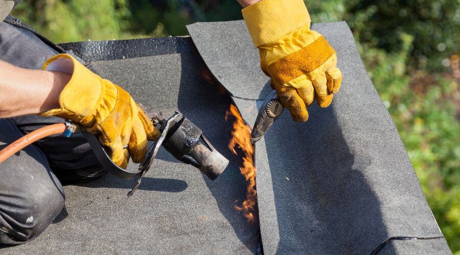 Professional flood damage restoration services in Kilauea, HI